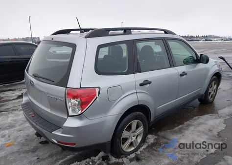2012 Subaru Forester 2.5X z USA, uszkodzony, nr VIN JF2SHBBC3CH437079